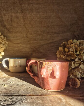 Kubek cycuszki na kawę, kubek Rzeźba kobieta, cappuccinka cycuszek, Fiona Ceramics