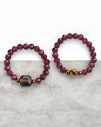 Zestaw pierścionków : granat, kwarc dymny, złoty hematyt, kaktusia