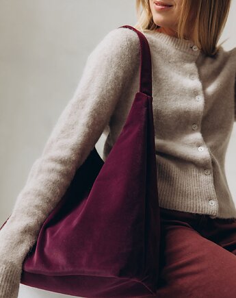 Torba HOBO z weluru tapicerskiego w kolorze BAKŁAŻANOWYM, Karolina Audycka