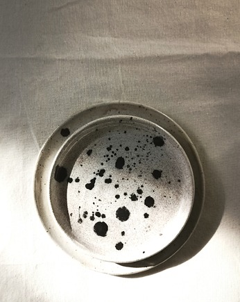 Talerzyk beżowy w ciapki - 10 cm, szkliwiona_art