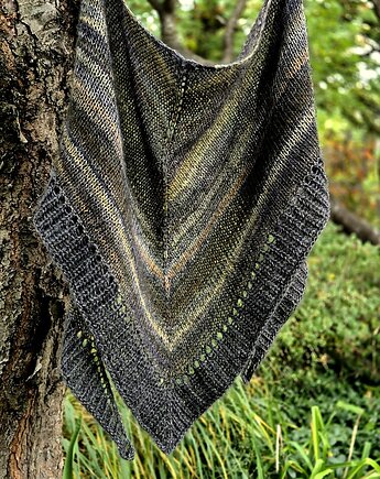 Lśniący grafit / chusta z jedwabiem, agat handmade