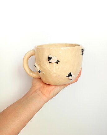 Ceramiczny ręcznie robiony kubek w owieczki, Ceramic Reve