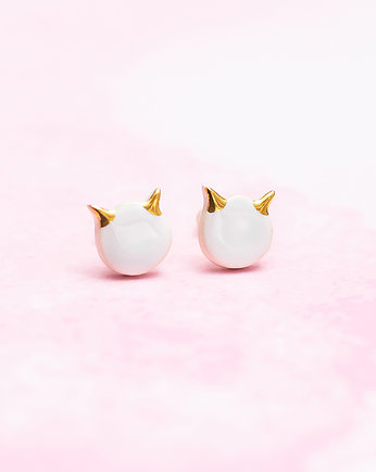 Białe kolczyki pozłacane kotki ceramiczne CAT ME!, OSOBY - Prezent dla dziewczynki