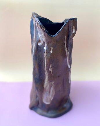 Ręcznie robiony ceramiczny wazon przypominający czekoladowe lody, Mila Handmade Ceramics