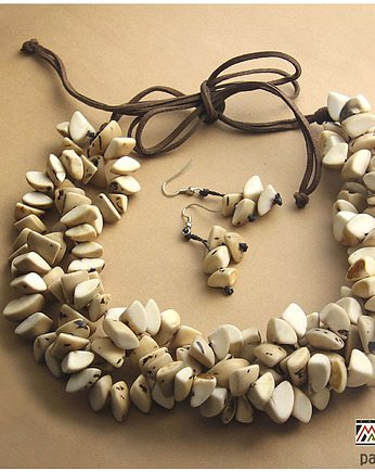Kolumbijska tagua ecru, Galeria Macondo