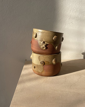 Czarka w muszle ręcznie robiona ceramika kubek, OSOBY - Prezent dla babci