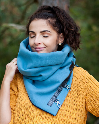 Ciepły szal wełniany - błękitny ze skórą, Green Sheep