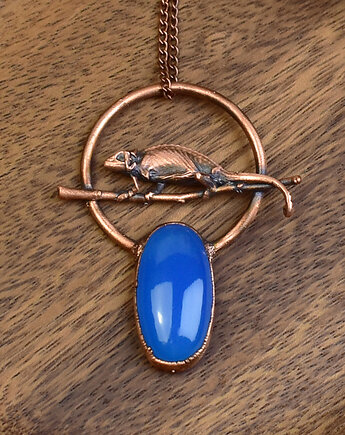 Miedziany wisiorek z niebieskim chalcedonem i kameleonem, Spirit Of Copper