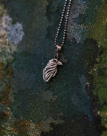 Mini wisiorek z krukiem ze srebra, Cztery Humory