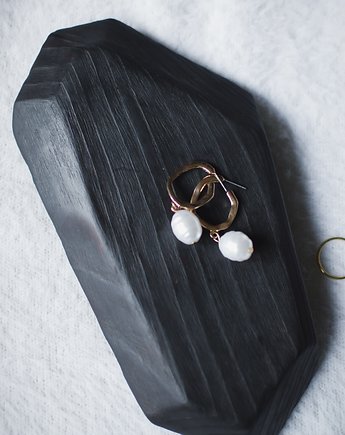 Drewniana taca na biżuterię, podstawka czarna geometryczna Woodwasp, WoodWasp