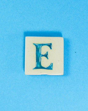 Ceramiczny magnes, niebieska literka E, M.J