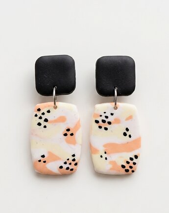 Kolczyki Safari, Estela