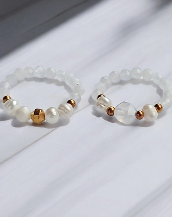 Zestaw pierścionków : kamień księżycowy, perły, agat, kaktusia