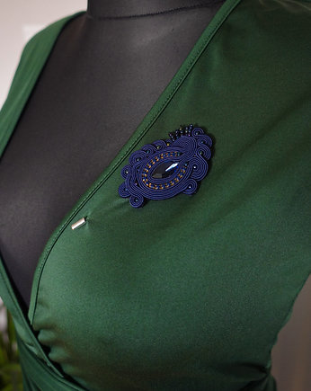 Granatowa broszka soutache, Mró Soutache