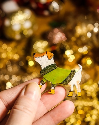 Przypinka kundelek z charakterem, Pintura