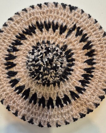 Unikatowy beret  w wielokolorowe wzory., Ula Raclawska