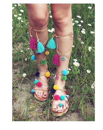 DELOS- greckie  sandałki boho z pomponami, Mró Soutache