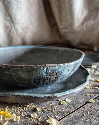 Zestaw talerzy recznie robionych, talerze niebiesko czarne, talerze retro, Fiona Ceramics