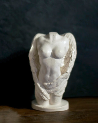 Rzeźba biała anielica wys. 9,5 cm, JBJart Justyna Jaszke