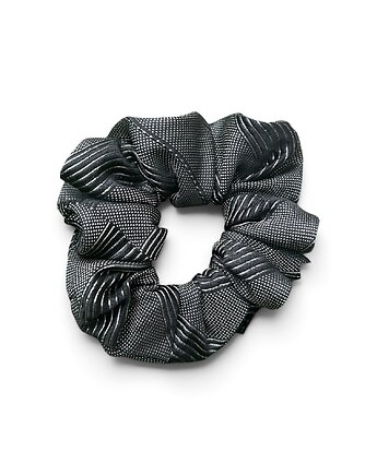 Jedwabna gumka scrunchie z upcyclingu, Lush from trash