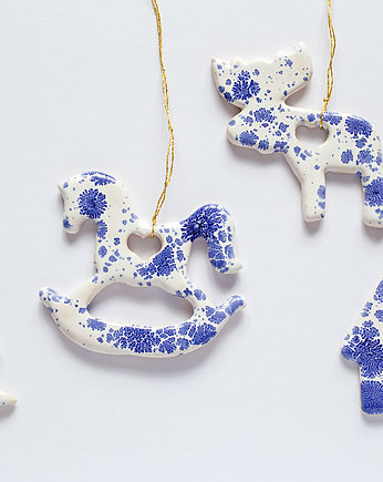 Zestaw zawieszek ceramicznych ozdobnie zapakowany, studnia ceramiczna