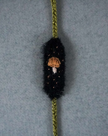 Bransoletka dla jesieniary - ręcznie robiona - grzybek, Słońcem Tkane