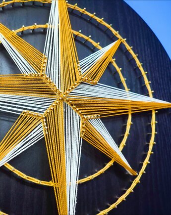 Rozeta ZŁOTY KOMPAS z tutorialem - Zestaw DIY String Art BOX, Błażej co ty pleciesz