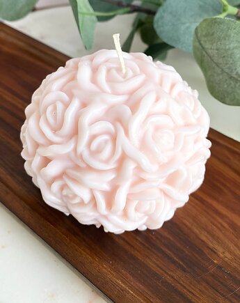 Świeca sojowa dekoracyjna "Rose Garden" 84x70mm różowa, Coccola JEWELLERY