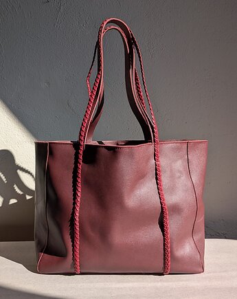 Bordowa skórzana torba, Łagoda