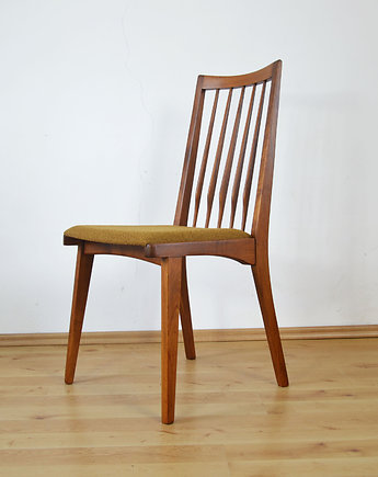 Krzesło w kolorze teak, drewniane, vintage, mid century, proj.Hałas, Szczypta