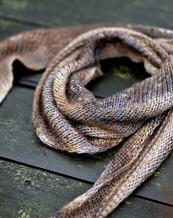 Nakrapiana kremem  / asymetryczna chustka, agat handmade