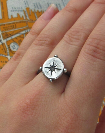 Srebrny pierścionek Supernova, Antilica