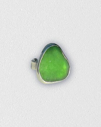 Srebrny pierścionek regulowany ze szkłem morskim, bluewavestudio