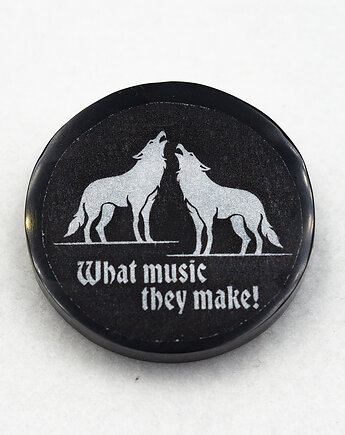 Przypinka gotycka z żywicy z wilkami pin_print Goth 003, Hippograph