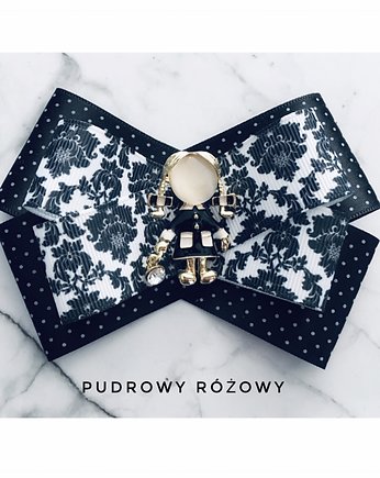 Brosza  Glamour z Dziewczynką New, Pudrowy Różowy