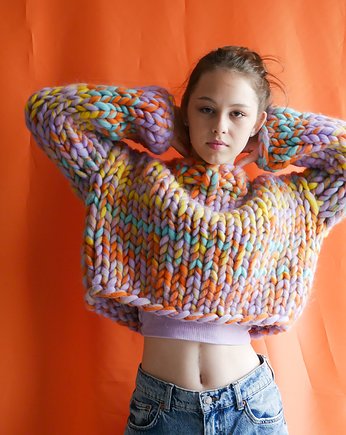 Kolorowy krótki sweter  z grubej wełny, PANAPUFA