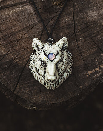 Wisior Wilk z Księżycem, Nest of Bones