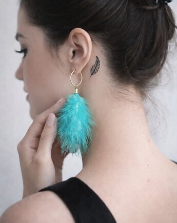 Kolczyki z piór szmaragdowe, Ajdacho