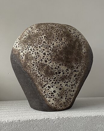 Ceramiczny Wazon z Teksturą Inspirowaną Naturą, Vanya.arte