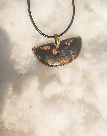 Wisiorek w kolorze starego złota, Dzika Ceramika