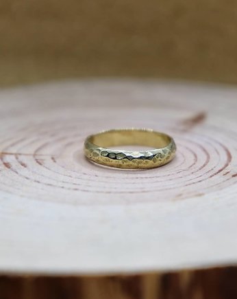 Złota obrączka młotkowana mosiądz, hoaloha