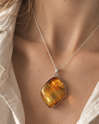 Naszyjnik z naturalnym bursztynem w odcieniu miodowo-cytrynowym, Amber Charm