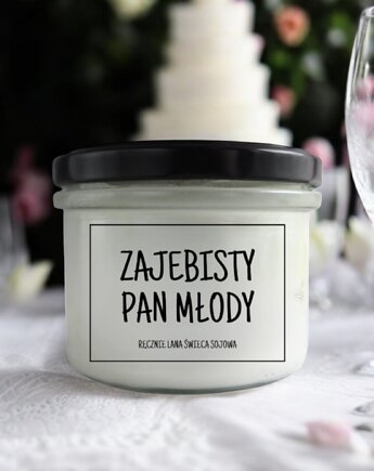 ZAJEBISTY PAN MŁODY Świeca sojowa 235 ml, Przystanek Prezent