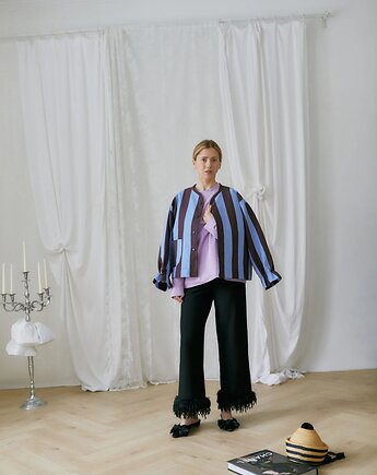 Kurtka Capri Blue Stripes, Zwei frauen