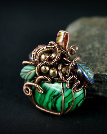 Wisiorek z malachitem, Blue Pearl Art