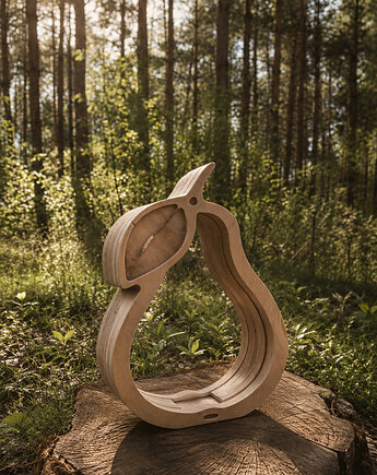 Drewniana skarbonka GRUSZKA Leśny design Prezent dla dziecka Montessori, Moss&Moon