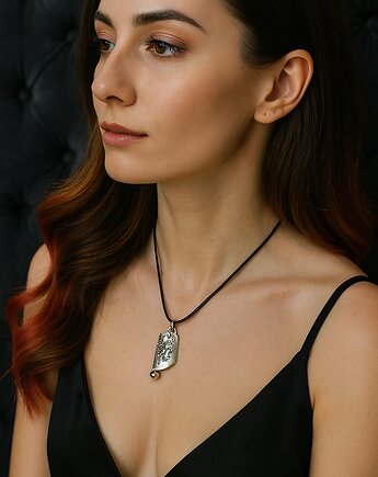 Srebrny 925 wisiorek  z cyrkonią delikatny piękny . Unikatowy., Sin Art 