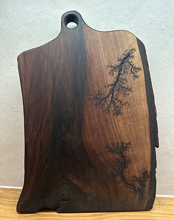 Drewniana deska z orzecha włoskiego, Drewnomaniak Oskar Piotrowski