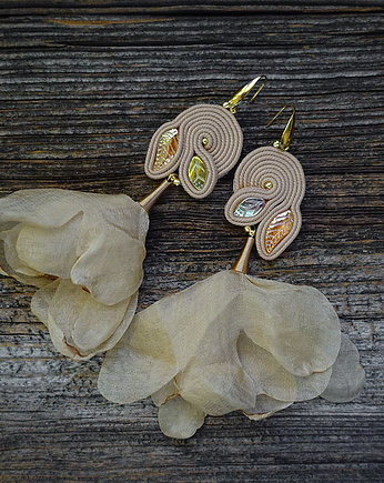 Koktajlowe  kolczyki soutache- złoto- beżowe, Mró Soutache