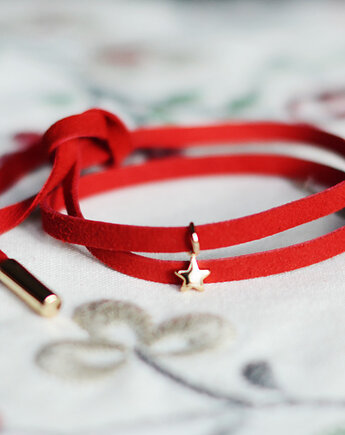 Czerwona bransoletka z gwiazdką, barboleta